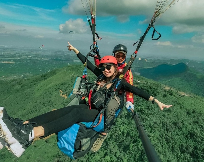 Nhảy dù ở Việt Nam kết hợp giữa thể thao, du lịch và khám phá cảnh quan từ trên cao
