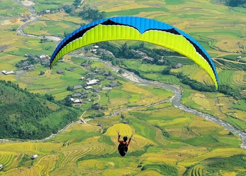 Việt Nam có nhiều điểm bay đẹp từ biển Đà Nẵng đến núi rừng Tây Bắc