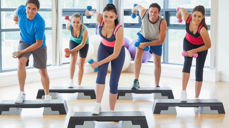 Aerobic có nhiều hình thức như aerobic cơ bản, dance aerobic, step aerobic và low-impact aerobic. 