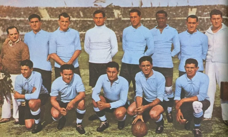 Đội tuyển Uruguay đăng quang tại kỳ World Cup đầu tiên năm 1930 trên sân Centenario.