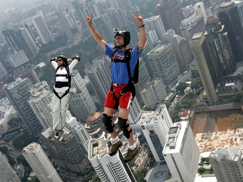 Cảm giác tự do và thử thách tạo nên sức hút của Base Jumping
